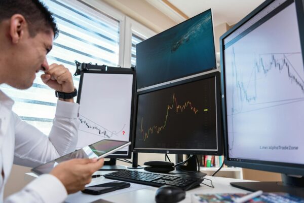 From Dabblers to Day Traders, Individual Investors’ Impact On Wall Street Grows