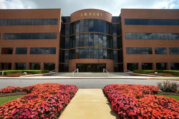J.B. Hunt plans annual meeting of investors on April 23
