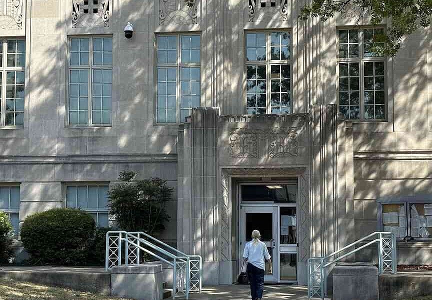 Sebastian County Quorum Court considers restoring $30,000 in funding to the Artemis Project